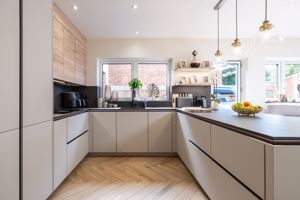 Kitchen- click for photo gallery